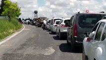 Kızıltepe’ye girişlere kısıtlama getirildi, metrelerce araç kuyruğu oluştu
