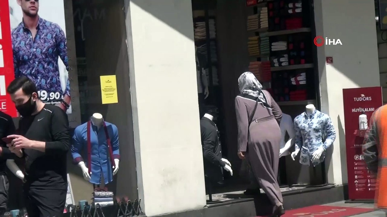 Taksim Meydanı ve İstiklal Caddesi bugün de doldu