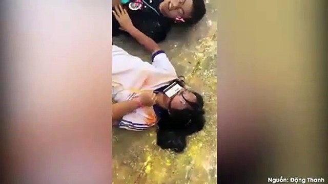 Tổ chức chơi trò nhạy cảm cho học sinh, đoàn trường vấp phải làn sóng tranh cãi gay gắt từ CĐM