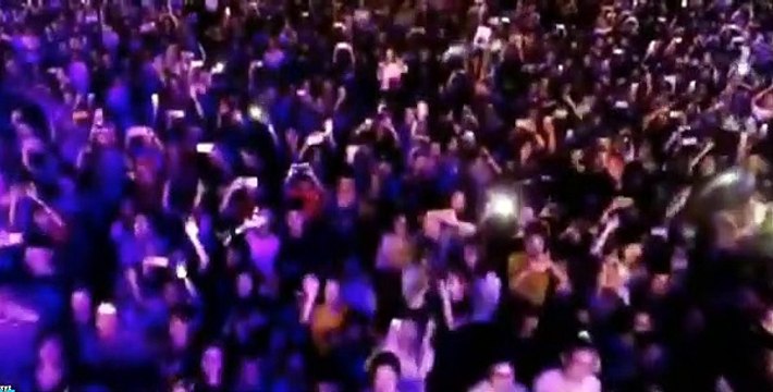 Sơn Tùng trình diễn Chúng Ta Không Thuộc Về Nhau remix