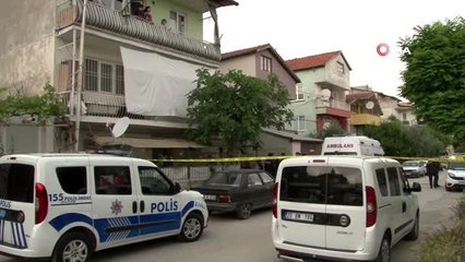 Bahçede ceset olduğunu gören bina sakinleri büyük şok yaşadı