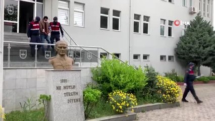 15 farklı suçtan aranan şahıs sahte kimlikle yakalandı