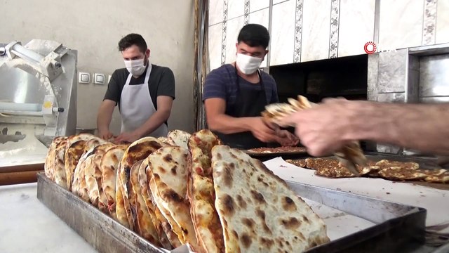 Silopi'de Ramazan ayında lahmacuna yoğun ilgi