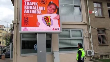 Esnaf ve jandarma işbirliğinde "Trafik Haftası" etkinliği
