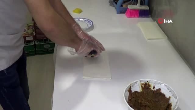 Deneme amaçlı yaptığı hurmalı lokum yoğun ilgi gördü