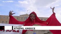 Ελλάδα: Διαμαρτυρία καλλιτεχνών στην πλατεία Συντάγματος