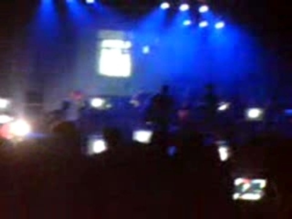 Girls In Hawaii - The Fog (Live)