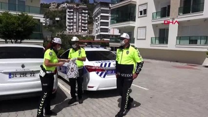 Polis Trafik Haftası'nı çocuklarla kutladı