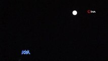 İstanbul'da Süper Ay 'Evde kal' yazısıyla görüntülendi