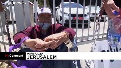 شاهد: مظاهرات في إسرائيل بعد سماح المحكمة العليا لنتنياهو بتشكيل الحكومة