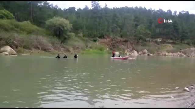 Derede boğulan kuzenlerin cansız bedenlerine balık adamlar ulaştı