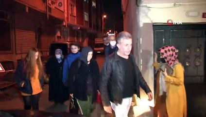 Esenler’de bina inşaatının bulunduğu sokağın zemininde kayma meydana geldi