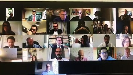 Vereador deixa microfone ligado enquanto vai ao WC durante  videoconferência