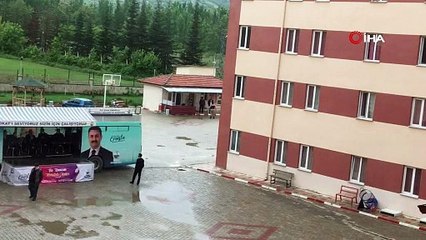 KARANTİNADAKİLERİ KONSERLE UĞURLADILAR