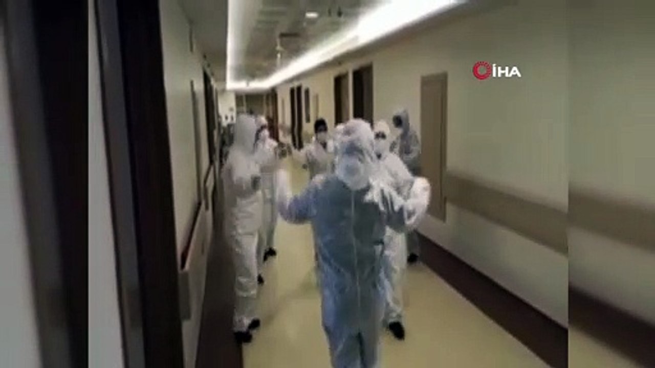 Korona virüs hastaları azalınca erik dalı oynadılar