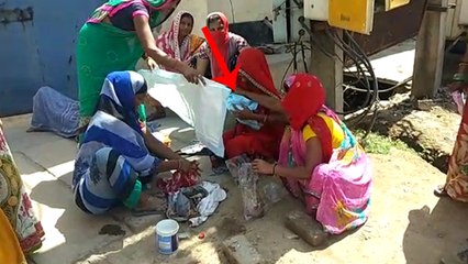 कोरोना के डर से डॉक्टरों ने खड़े किए हाथ तो भगवान बन कर आईं ये महिलाएं