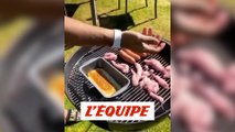 Sergio Agüero cuisine un barbecue dans son jardin - Foot - WTF