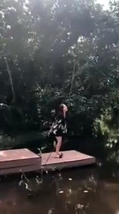 Ninh Dương Lan Ngọc khoe giọng hát ‘khủng long’ phá nát hit “Rời bỏ” Hòa Minzy nghe xong chỉ muốn đế