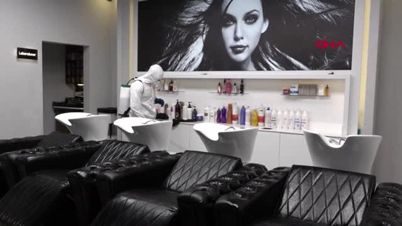 Mardin'de kuaför ve güzellik salonları dezenfekte edildi