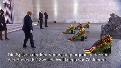 Merkel und Steinmeier gedenken Weltkriegsende
