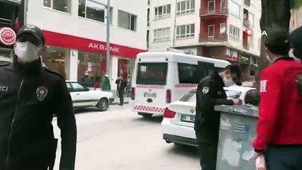 Sokağa çıkan 20 yaş altı gençlere para cezası