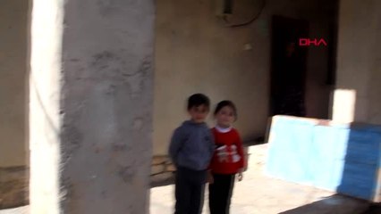 VAN Babaları cezaevinde olan ikizlere sürpriz doğum günü