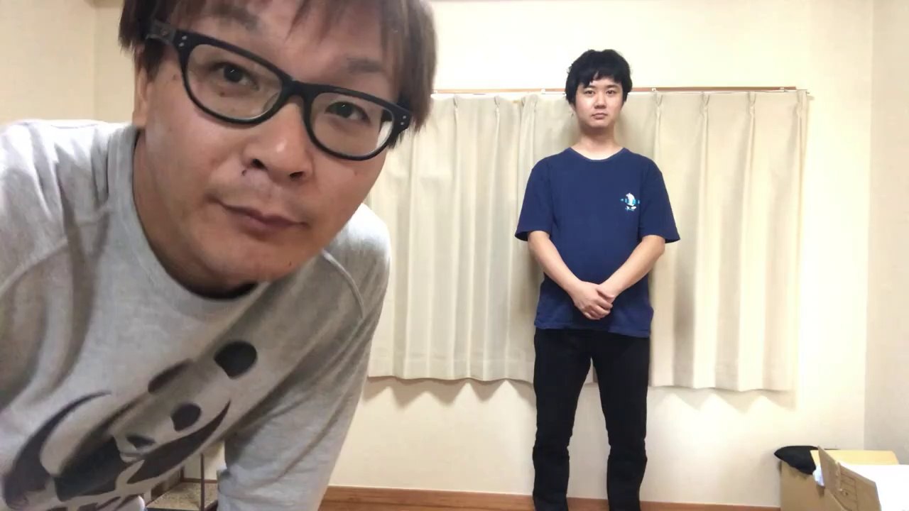 【Shit Skit】Air guitar