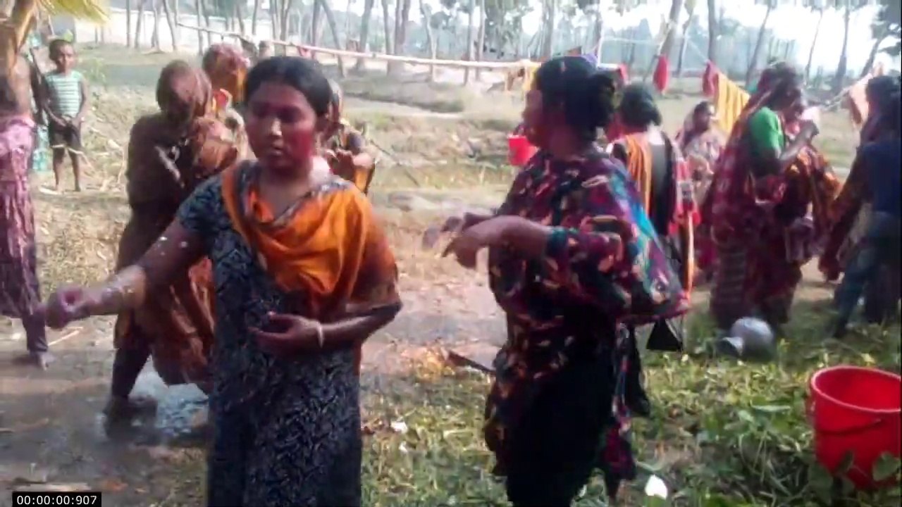 বিয়ে বাড়ি নাচ⁄#মেয়েদের কাদা মাটির খেলা লজ্জা পাচ্ছি.. wedding Check out the wedding house dance,