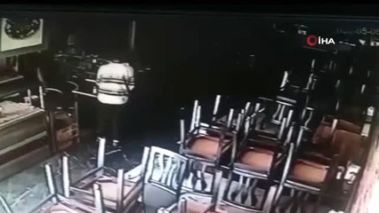 Çalışanların dalgınlığından istifade ederek kebapçıyı böyle soydu