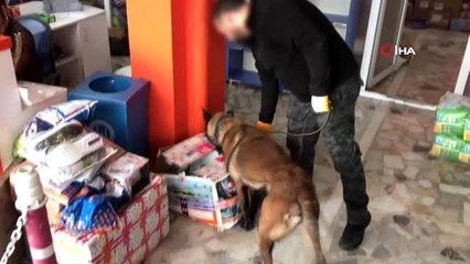 Polis kargocu kılığına girdi, gıda kolisinde 3 kilo eroin ele geçirildi