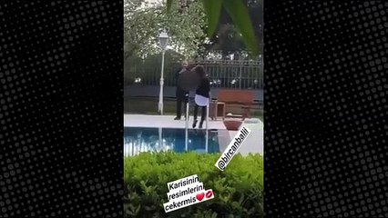 İftar yemeğinde elinde içki bardağıyla görüntülendi