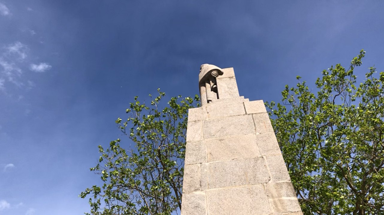Cornemuse et bombarde à la cérémonie du 8-Mai