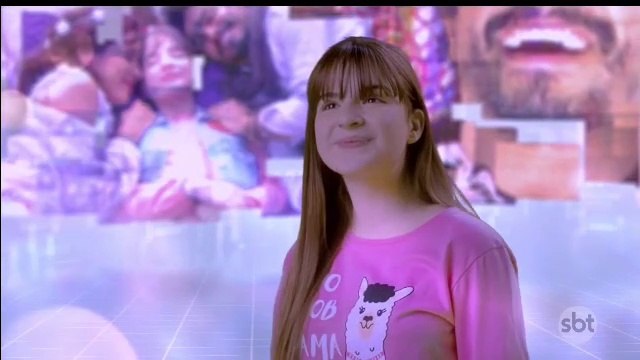 Poliana sonha com várias fotos de momentos bons mas acaba acordando - Encerramento As Aventuras de Poliana e inicio Cúmplices de um Resgate (reprise) (17/04/2020) (21h52) | SBT 2020