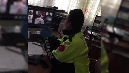 Bakan Ziya Selçuk'tan öğrencilere sözünü unutmayan trafik polisine tebrik