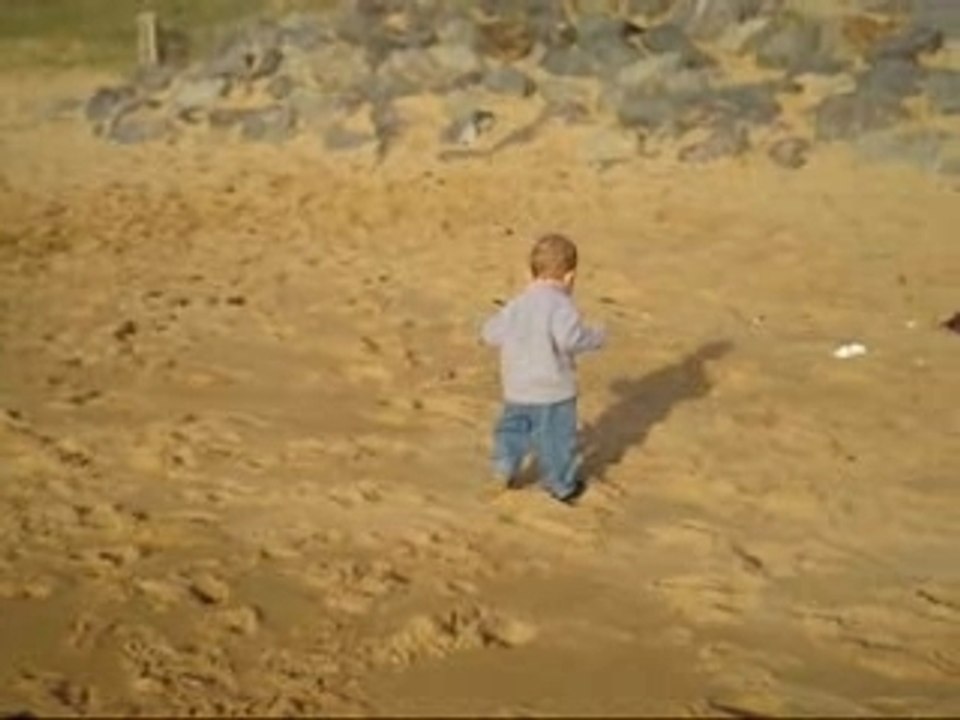 Baptiste février 2008 balade sur la plage