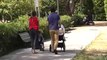 Niños paseando y jugando por plazas, calles y parques