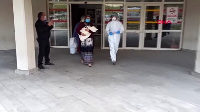 Nevşehir'de 40 günlük Ayşegül bebek ve annesi koronavirüsü yendi
