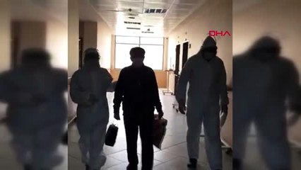 ARDAHAN 72 yaşındaki Sebahattin Bay, alkışlarla taburcu oldu