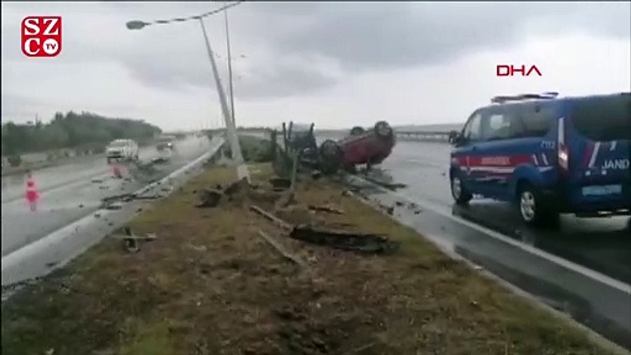 Manavgat'ta kaza; yol savaş alanına döndü