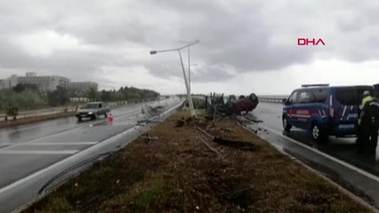 ANTALYA Manavgat'ta kaza; yol savaş alanına döndü