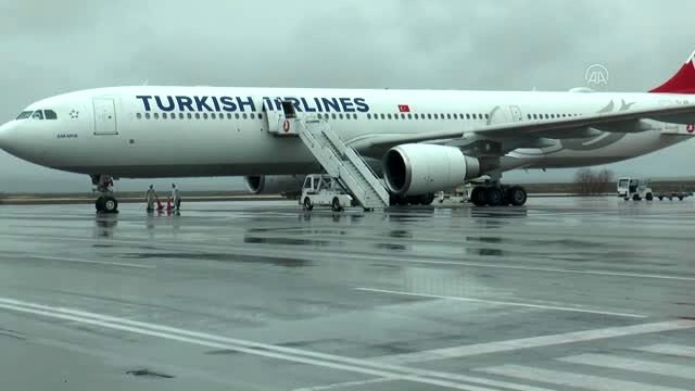 Kuveyt'teki 280 Türk işçi yurda getirildi