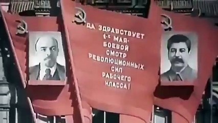 Деды отмечали - - 1 мая 1941г. Нет,вас не обманывают глаза. Это высокопоставленные нацисты на параде в Москве. Гостей приветствует лично народный ком