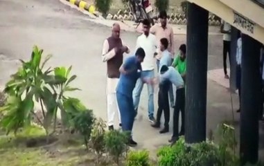 Madhya Pradesh: BJP MP assault toll booth employees for seeking ID proof