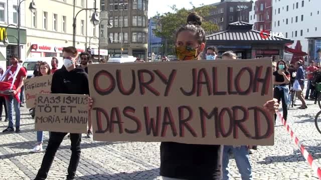 - Almanya'da ırkçılık karşıtı eylem