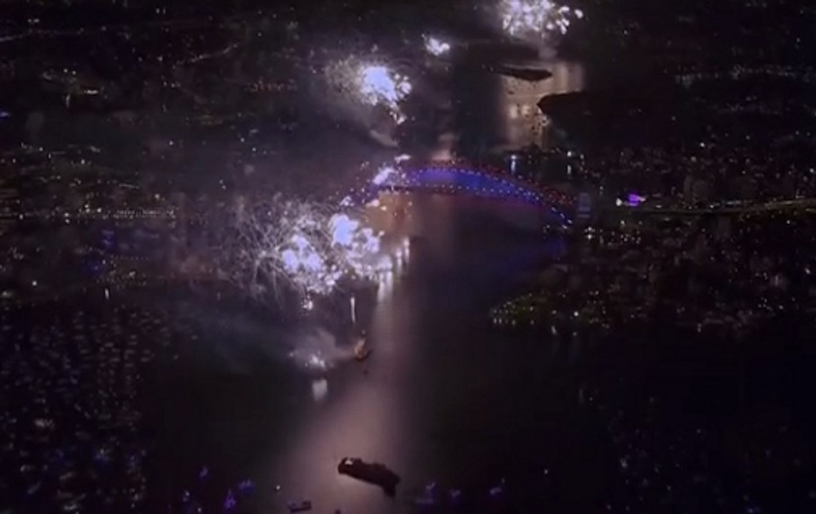 Australia welcomes 2019 with fireworks on Sydney Harbour bridge