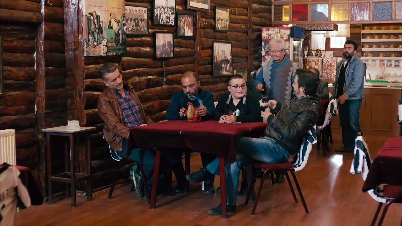 Kardeş Payı 10. Bölüm - Çay yanlış kişiye giderse!