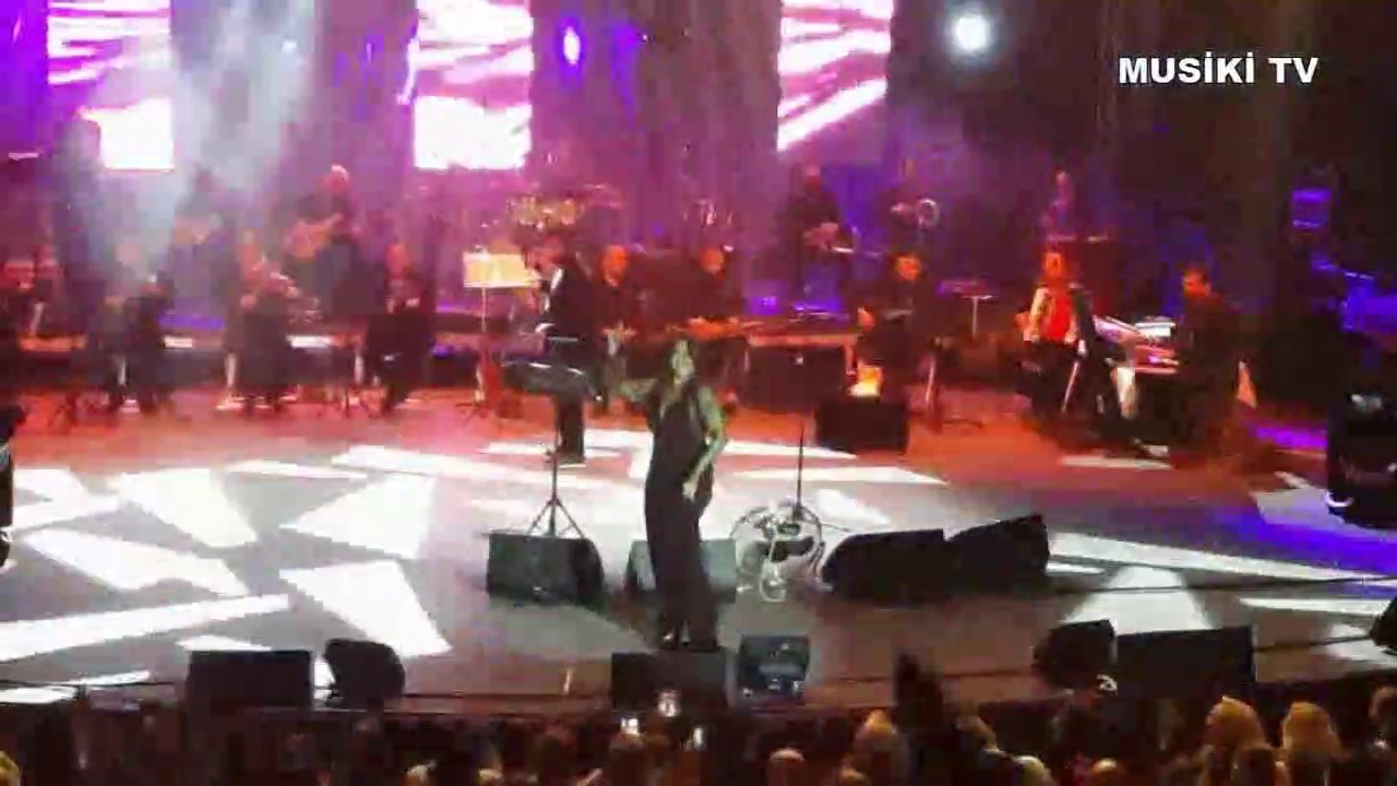 SİBEL CAN - Çakmak Çakmak (Konser/Canlı) @Rumeli Hisarı