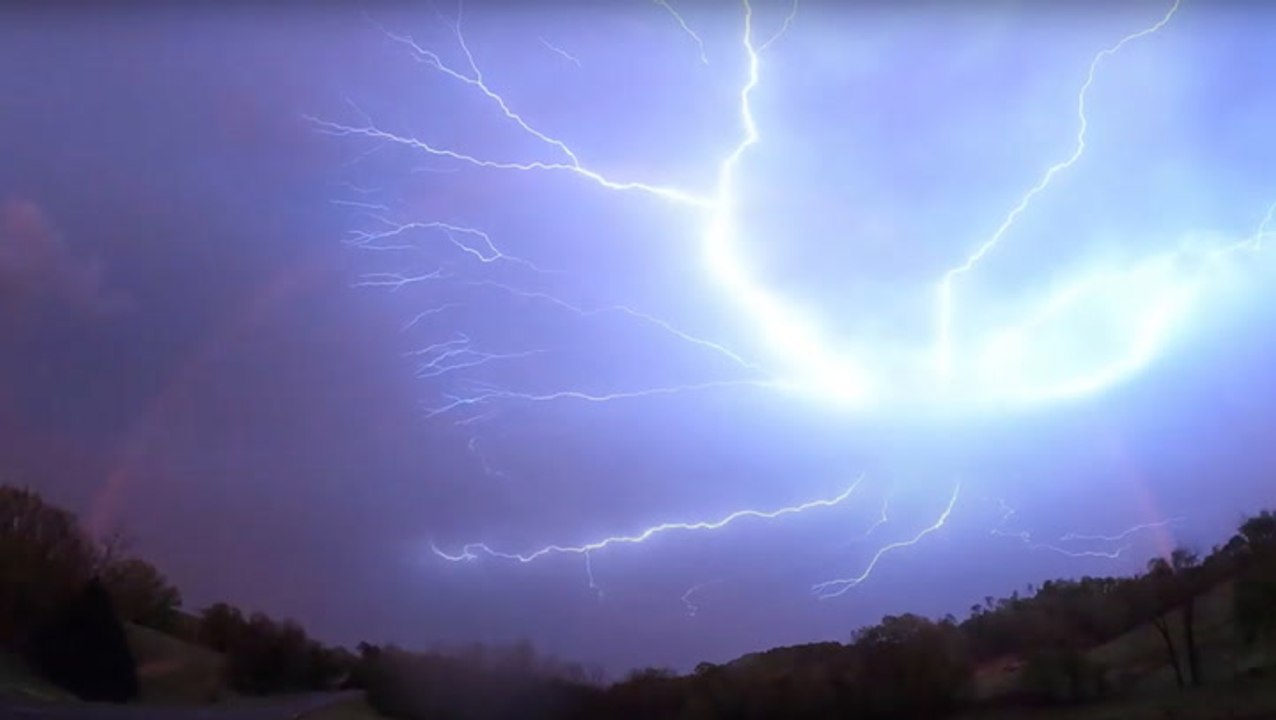 Daring Storm Chaser Braves The Weather To Capture Stunning Shot