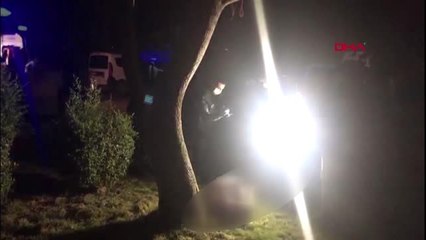 Parkta kendini ağaca iple astı