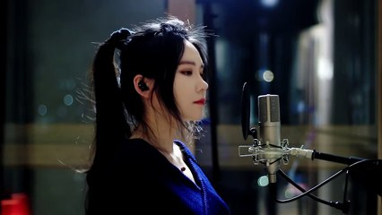 TONES AND I - Dance Monkey